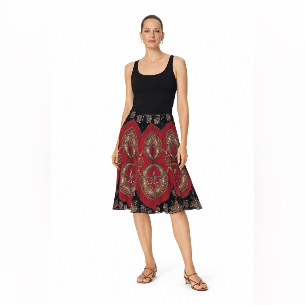 Y2K A-line midi skirt  black and burgundy paisley pattern. size 10